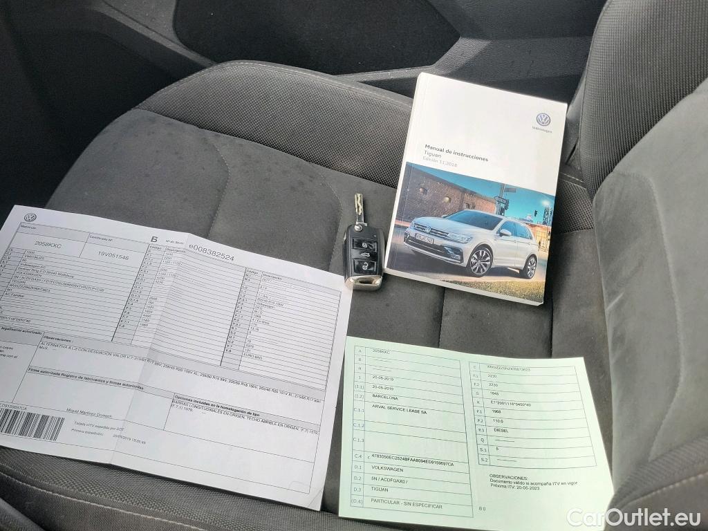  Volkswagen  Tiguan VOLKSWAGEN  / 2016 / 5P / todoterreno Sport 2.0 TDI 110kW (150CV) DSG #1