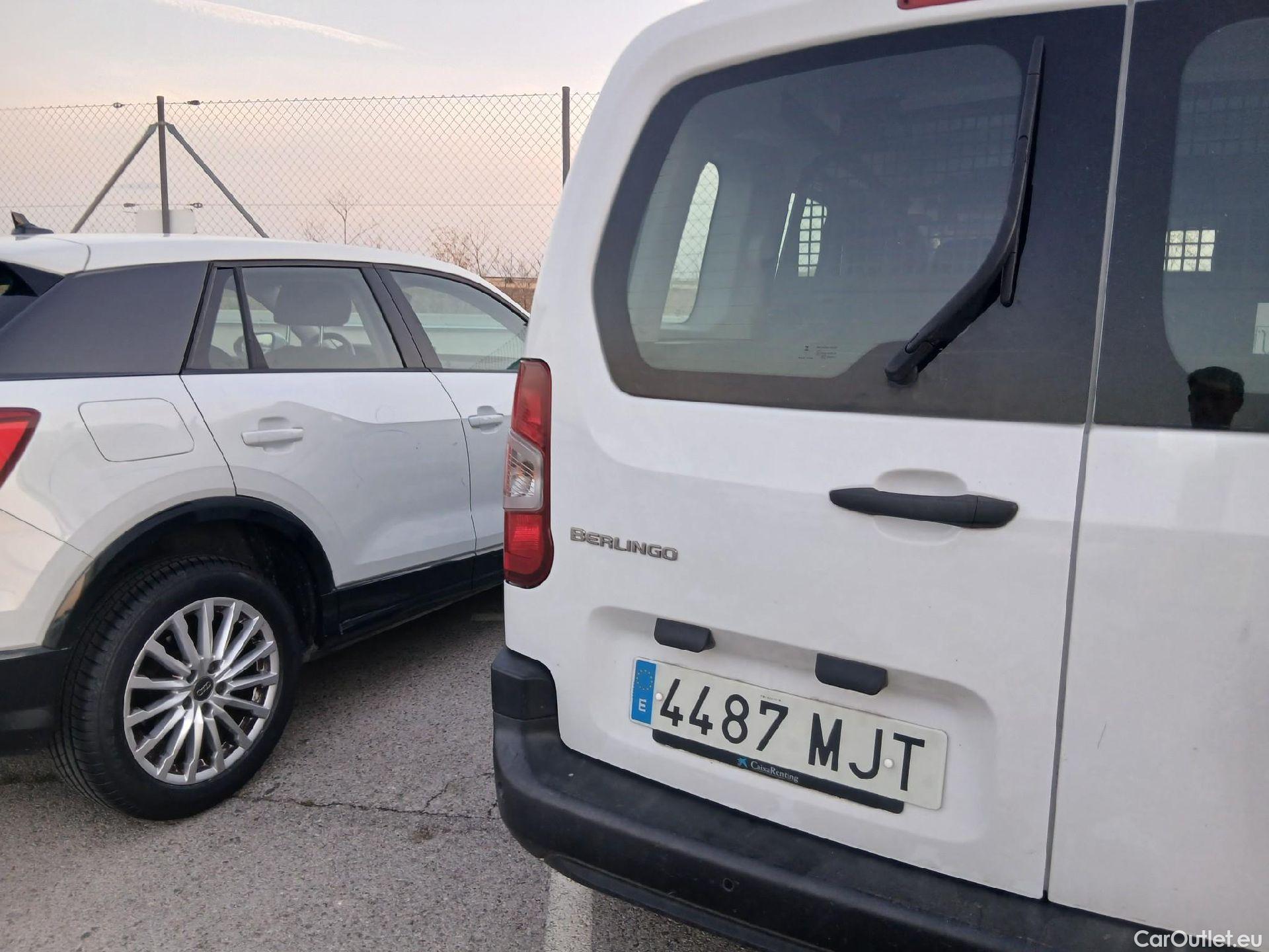  Citroen  Berlingo CITROEN  / 2018 / 4P / combi Talla M BlueHDi 100 S&S LIVE PACK #28