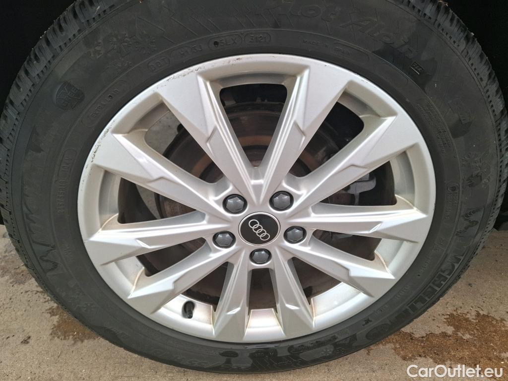  Audi  Q3 AUDI  / 2018 / 5P / SUV 45 TFSI E 245 S TRONIC BUSINESS LINE #2