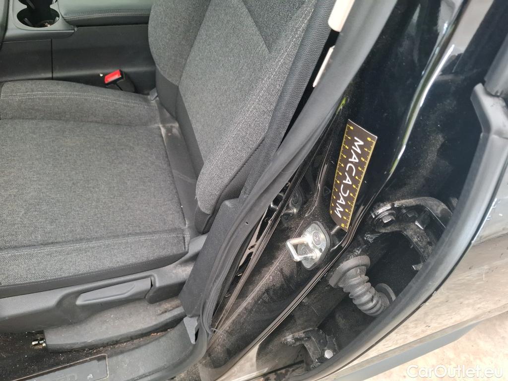  Citroen  C5 Aircross CITROEN  / 2022 / 5P / SUV MHEV 136 e-DCS6 YOU #38