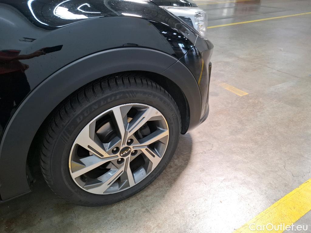  KIA  STONIC  GT Line 1.0 T-GDI 100CV BVM6 E6d #32