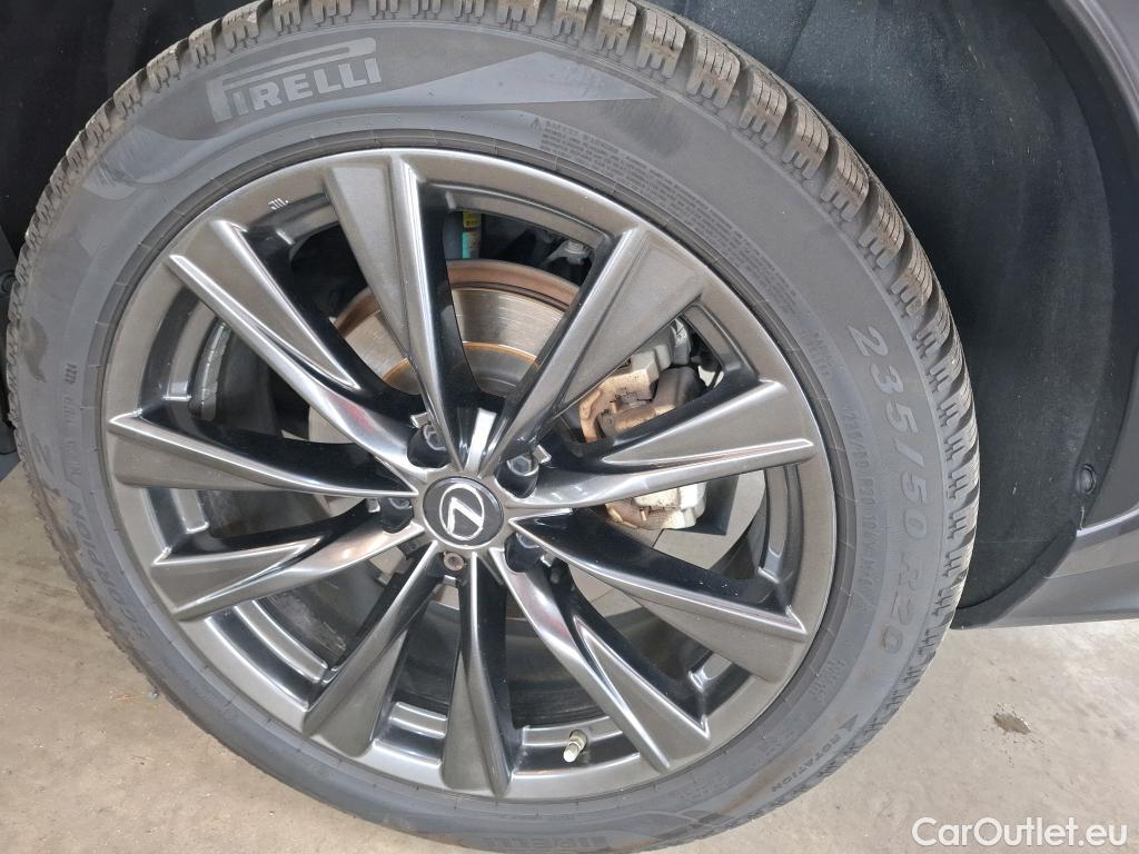  Lexus  NX LEXUS  / 2021 / 5P / SUV 450H+ 4WD F SPORT Executive #39