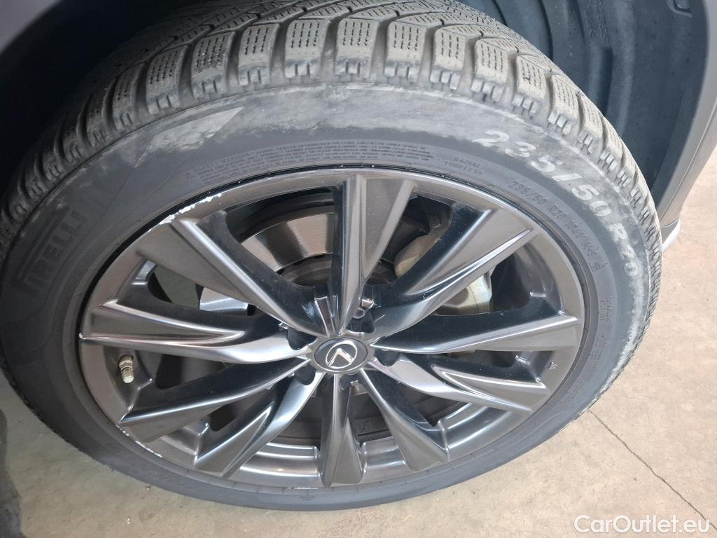  Lexus  NX LEXUS  / 2021 / 5P / SUV 450H+ 4WD F SPORT Executive #8