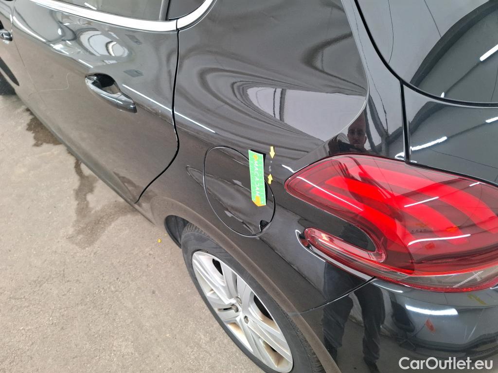  Peugeot  208  Allure Business 1.2 PureTech 110CV BVM6 E6dT #76