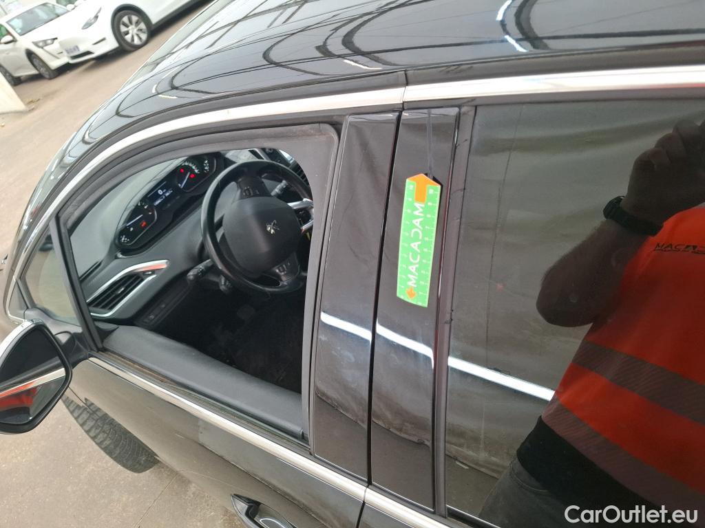  Peugeot  208  Allure Business 1.2 PureTech 110CV BVM6 E6dT #48
