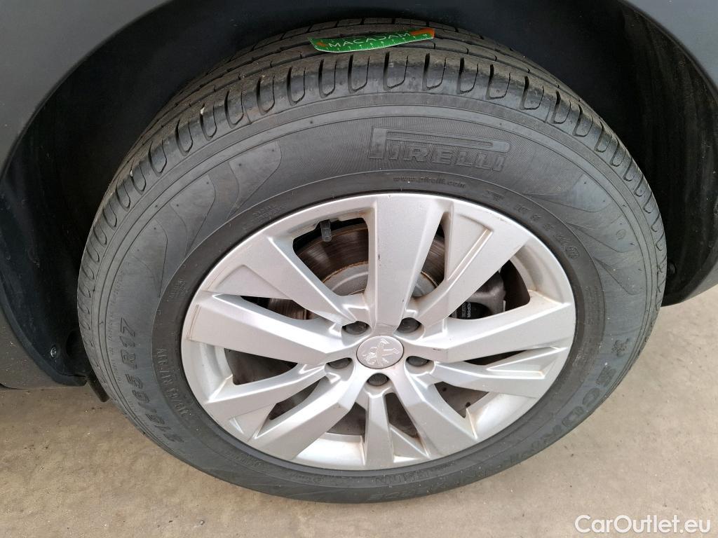  Peugeot  3008  Active Pack 1.2 PureTech 130CV BVM6 E6d #16