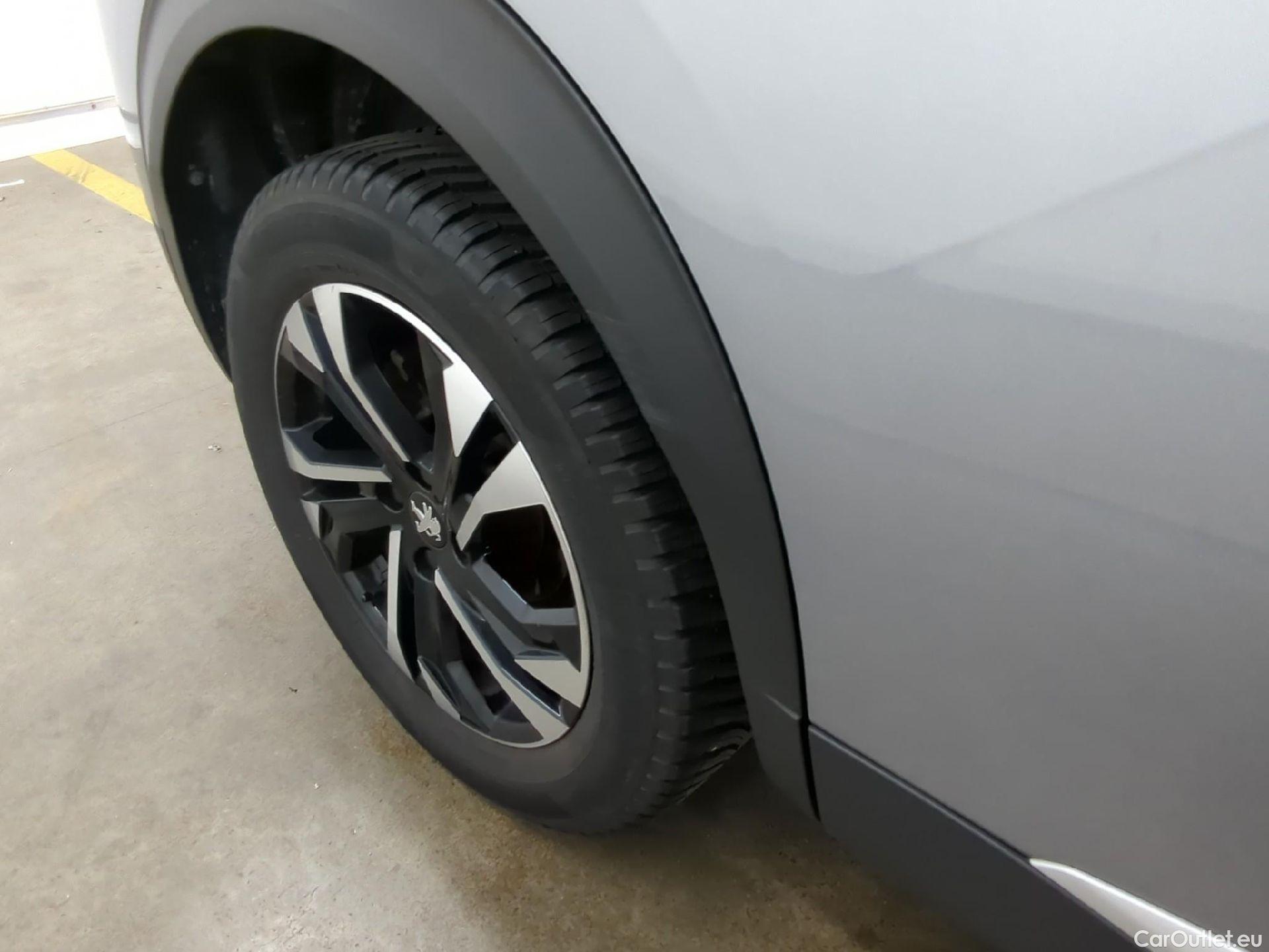 Peugeot  2008  Allure Pack 1.5 HDi 110CV BVM6 E6d #10