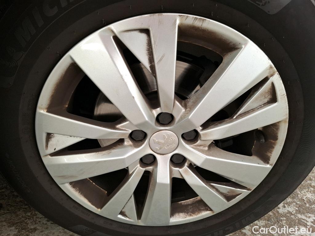  Peugeot  3008  Active Business 1.5 HDi 130CV BVA8 E6d #30