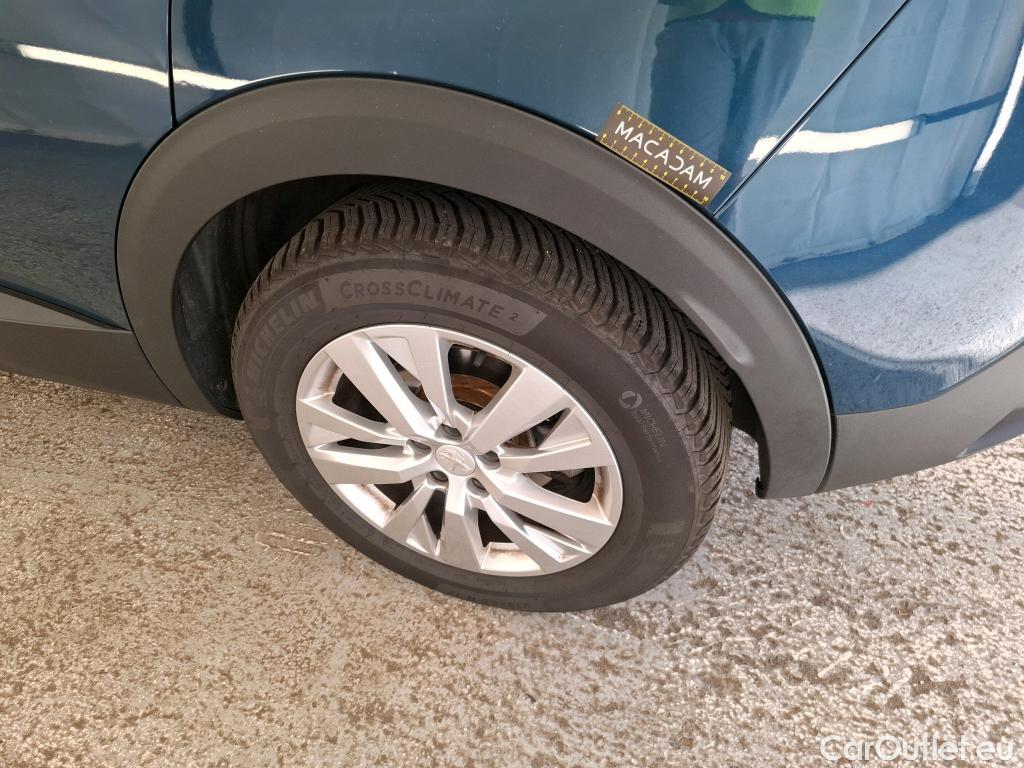  Peugeot  3008  Active Pack 1.5 HDi 130CV BVA8 E6d #10