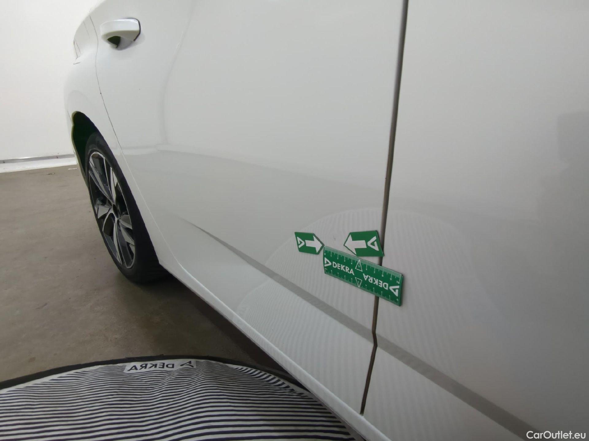  Peugeot  308  Allure 1.2 PureTech 130CV BVA8 E6d #21