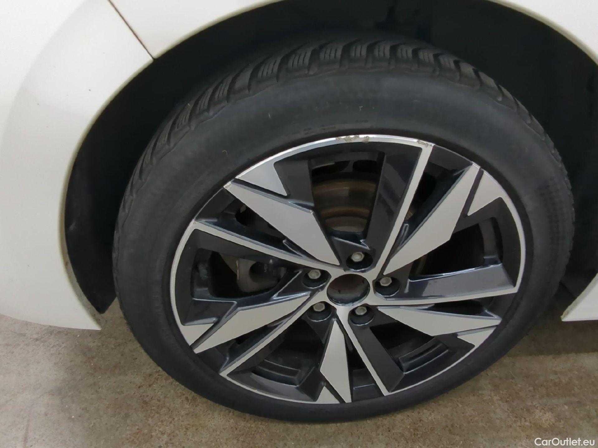  Peugeot  308  Allure 1.2 PureTech 130CV BVA8 E6d #6