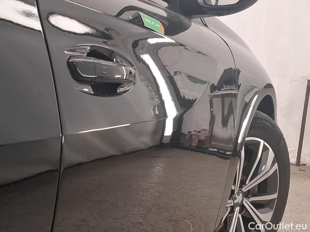  Peugeot  508 PEUGEOT  SW / 2018 / 5P / Break PureTech 130 S&S EAT8 Allure Pack #10