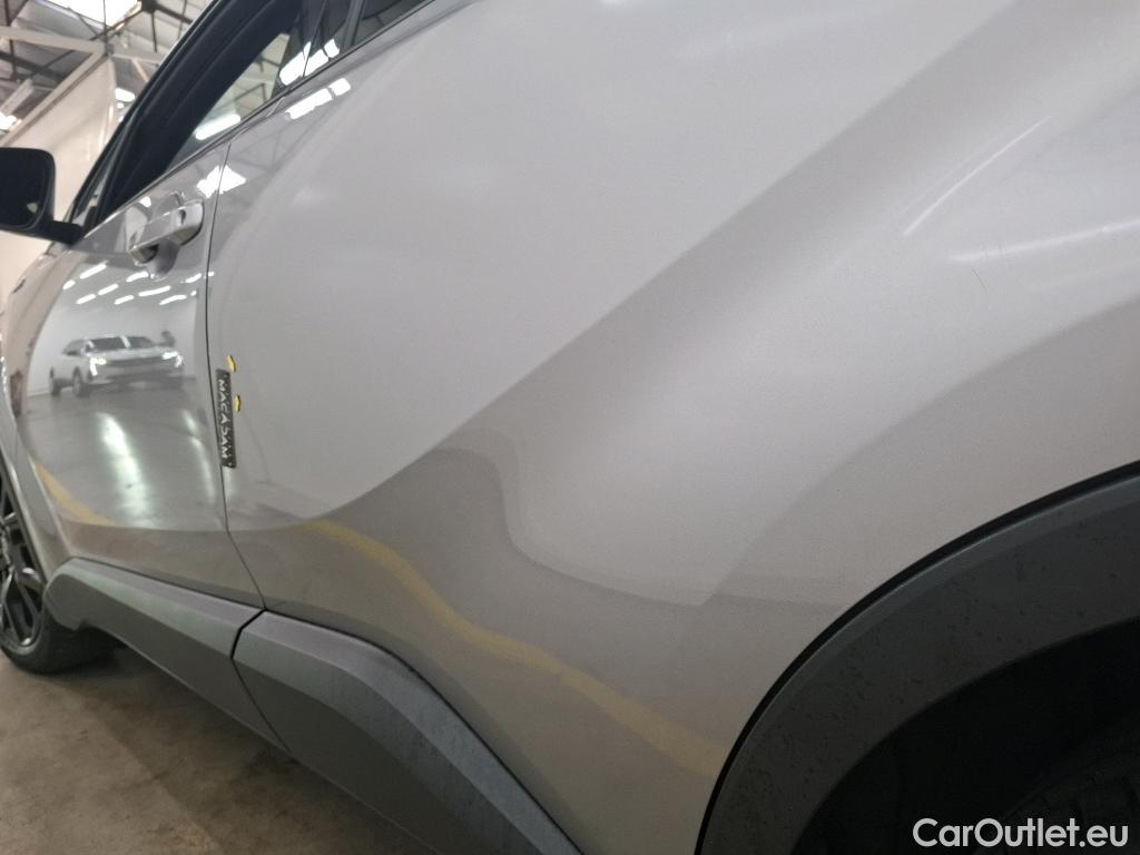  Toyota  C-HR TOYOTA C HR 5p Berline 1 8 HYBRIDE 122 GRAPHIC #12