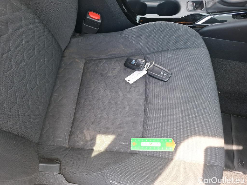  Toyota  Corolla TOYOTA  / 2018 / 5P / Berline Hybride 122h Dynamic Business #40