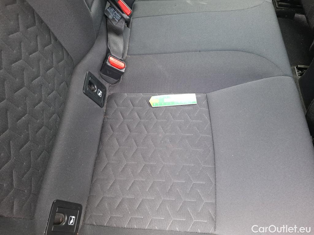  Toyota  Corolla TOYOTA  / 2018 / 5P / Berline Hybride 122h Dynamic Business #41