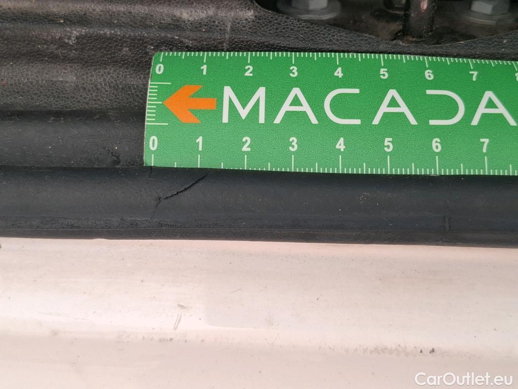  Citroen  C3  Société Feel 1.5 BlueHDI 100CV BVM6 E6d #24