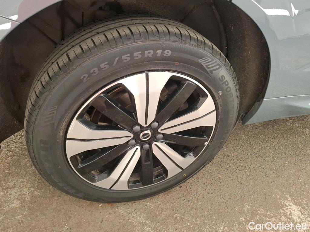  Volvo  XC60 VOLVO  2021 5P SUV Recharge T6 350 GT 8 Plus Style Dark #33