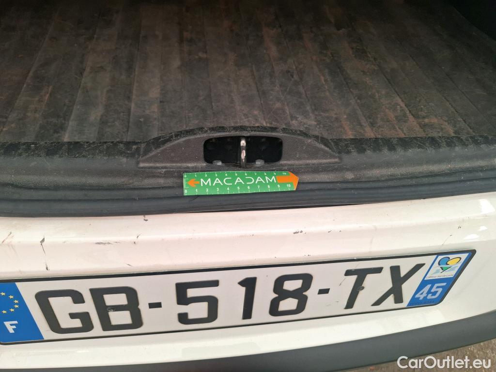  Citroen  C3  Société Feel 1.5 BlueHDI 100CV BVM6 E6d #23