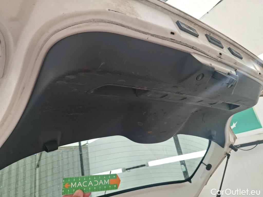  Citroen  C3  Société Feel 1.5 BlueHDI 100CV BVM6 E6d #3