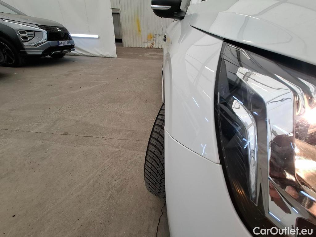  Peugeot  208  Premium 1.5 HDi 100CV BVM6 E6d #48