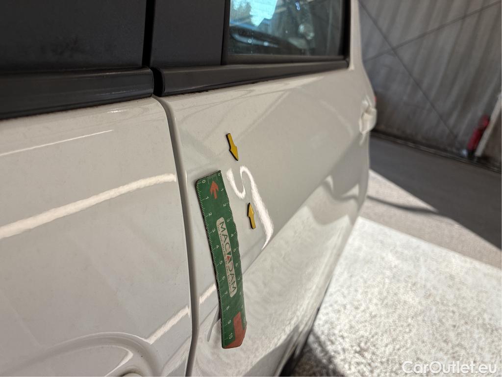  Toyota  Yaris  Hybride Affaires VU 5p Berline 1.5 VVT-I HYBRID AUTO France Business #12
