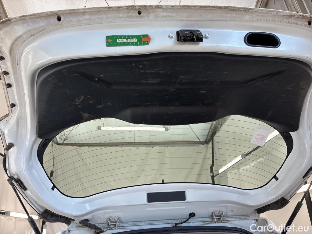 Toyota  Yaris  Hybride Affaires VU 5p Berline 1.5 VVT-I HYBRID AUTO France Business #14