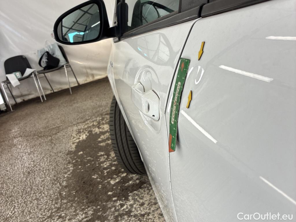  Toyota  Yaris  Hybride Affaires VU 5p Berline 1.5 VVT-I HYBRID AUTO France Business #13