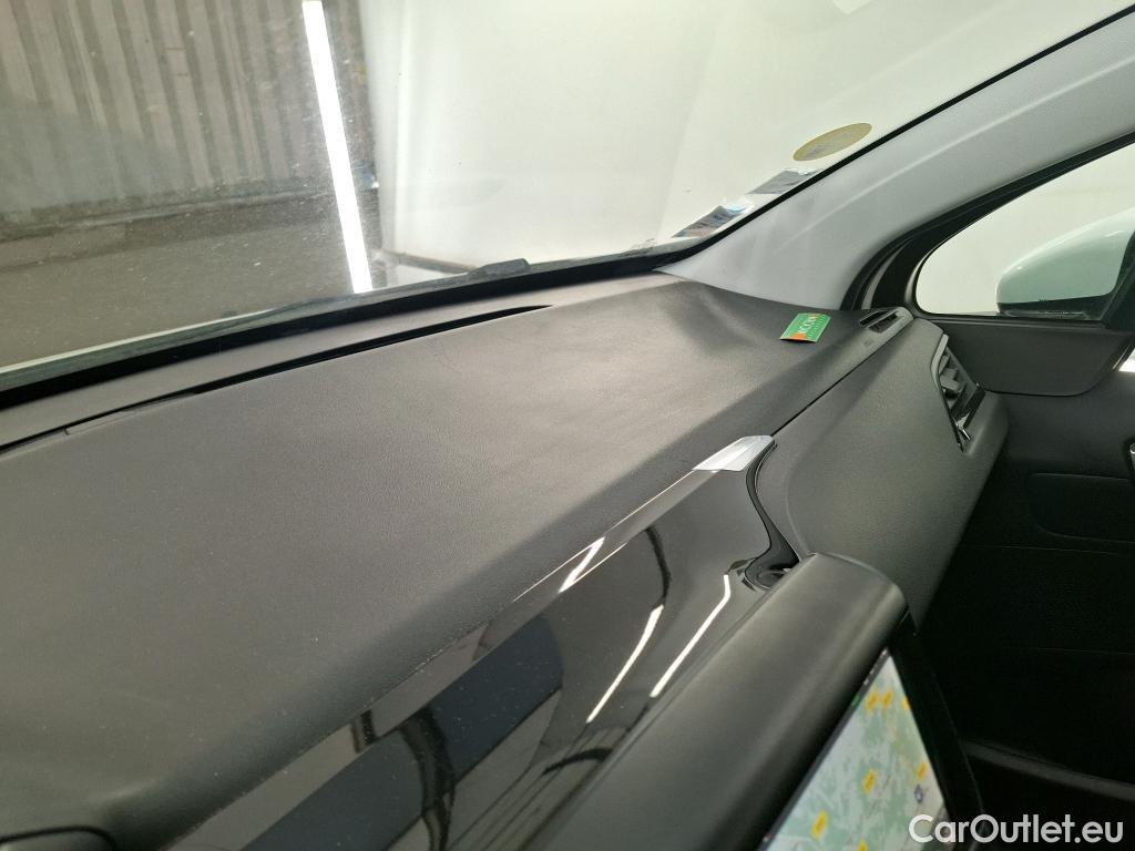  Peugeot  208  Affaire Premium Pack 1.6 HDi 100CV BVM5 E6 #1