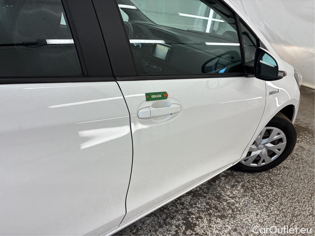  Toyota  Yaris  Hybride Affaires VU 5p Berline 1.5 VVT-I HYBRID AUTO France Business #43