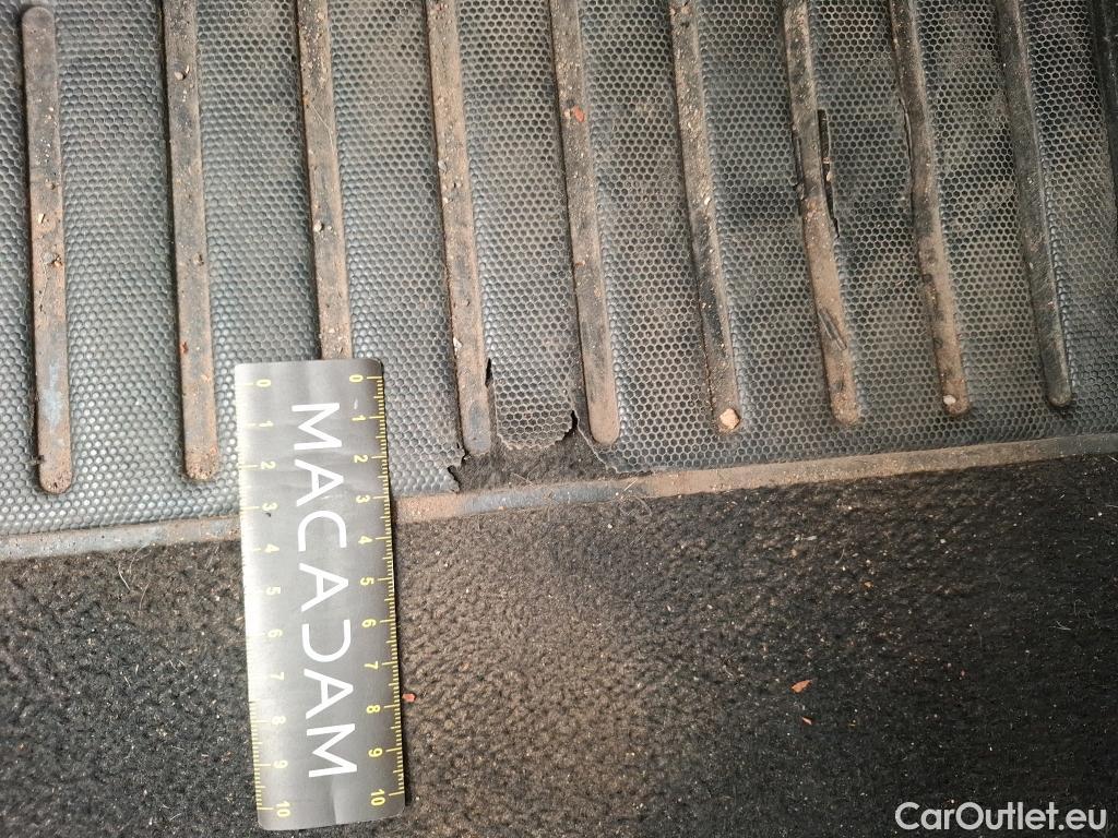  Peugeot  208  Premium 1.2 PureTech 75CV BVM5 E6d #46