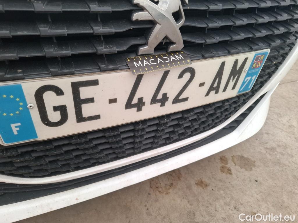  Peugeot  208  Premium 1.2 PureTech 75CV BVM5 E6d #48