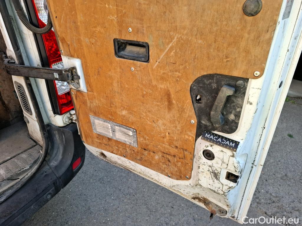  Renault  Master RENAULT  VU 4p Fourgon CA GC F3500 L2H2 Energy dCi 12 #38