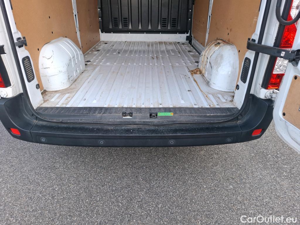  Renault  Master  III Fourgon L2H2 3 5 Grand Confort dCi #9