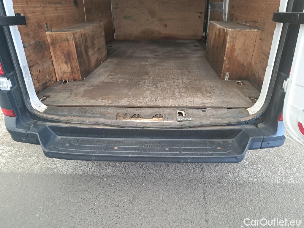  Volkswagen  Crafter  Fourgon Fourgon 35 mittlerer Radstand mit Hochdach FWD 2.0 140CV BVM6 #15