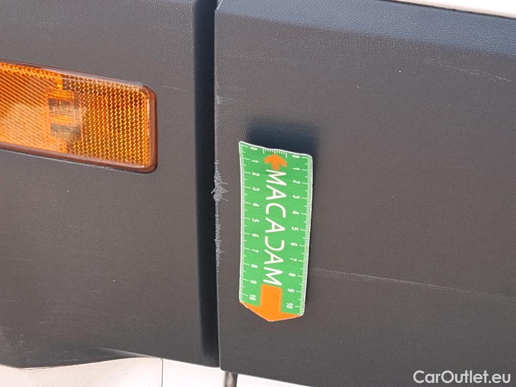  Volkswagen  Crafter  Fourgon Fourgon 35 mittlerer Radstand mit Hochdach FWD 2.0 140CV BVM6 #38