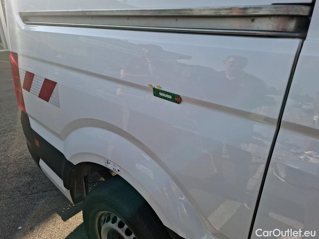  Volkswagen  Crafter  Fourgon Fourgon 35 mittlerer Radstand mit Hochdach FWD 2.0 140CV BVM6 #42
