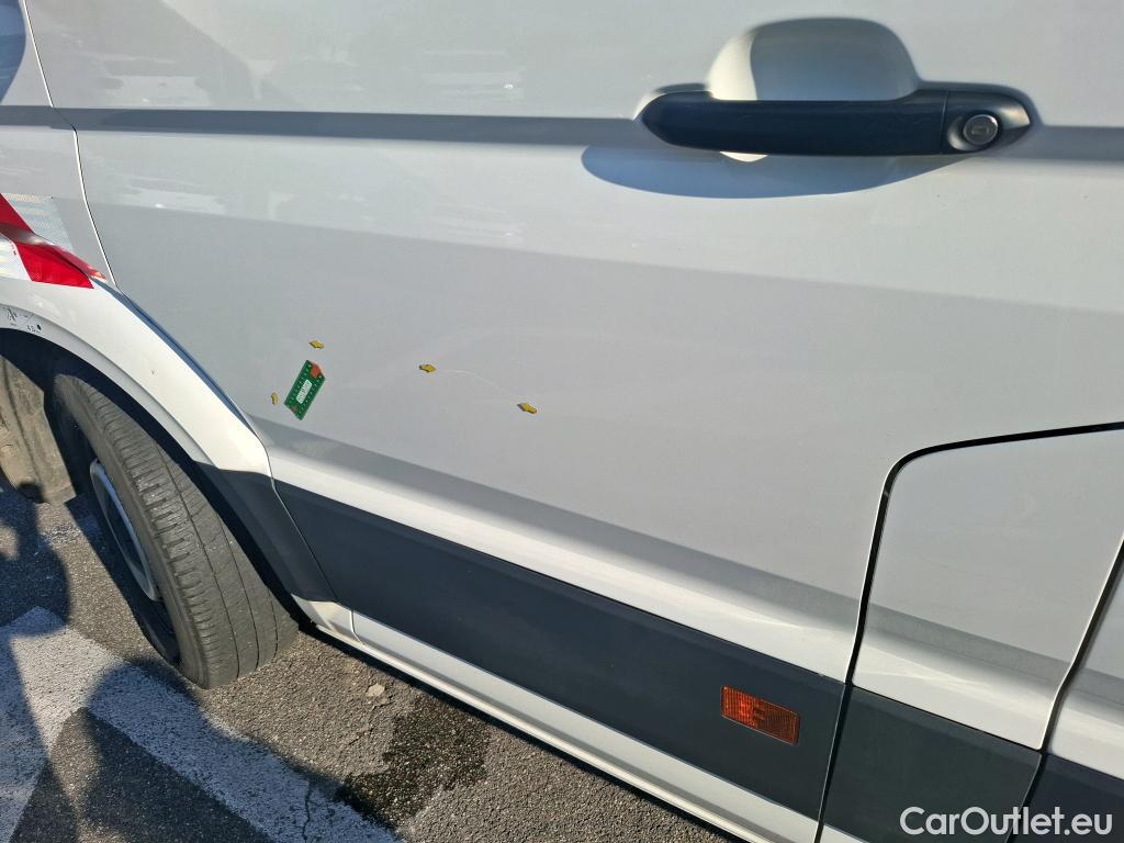  Volkswagen  Crafter  Fourgon Fourgon 35 mittlerer Radstand mit Hochdach FWD 2.0 140CV BVM6 #9