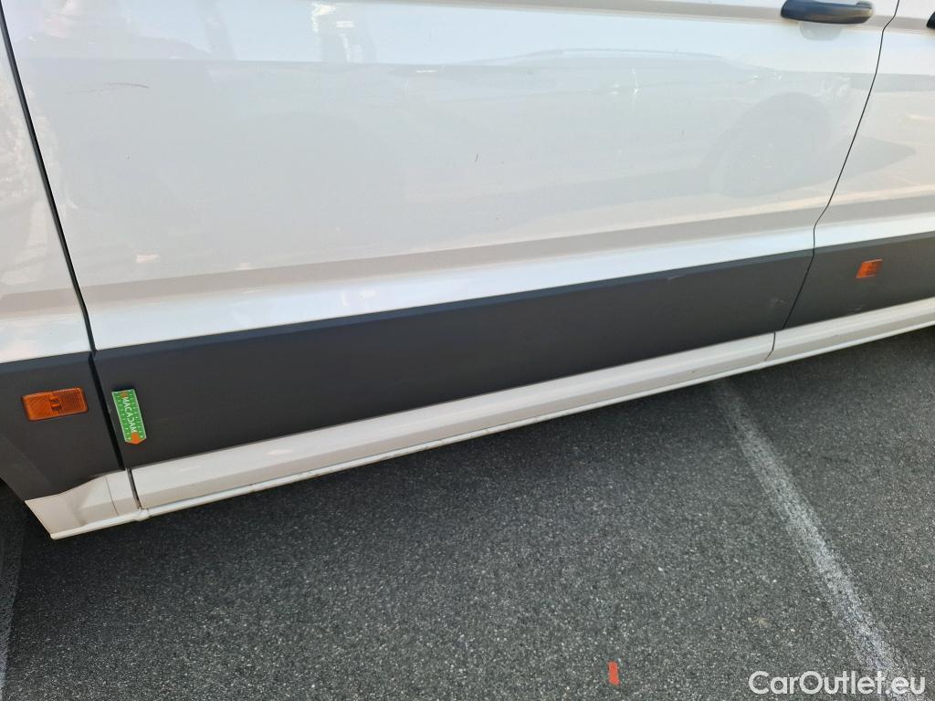  Volkswagen  Crafter  Fourgon Fourgon 35 mittlerer Radstand mit Hochdach FWD 2.0 140CV BVM6 #37