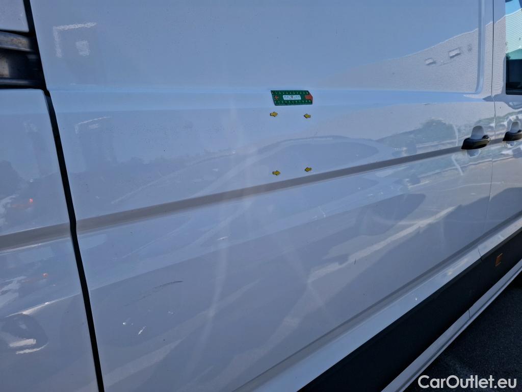  Volkswagen  Crafter  Fourgon Fourgon 35 mittlerer Radstand mit Hochdach FWD 2.0 140CV BVM6 #6