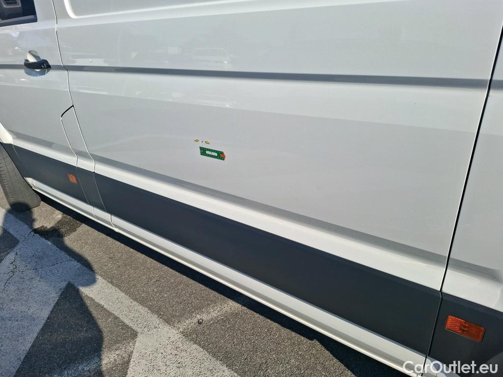  Volkswagen  Crafter  Fourgon Fourgon 35 mittlerer Radstand mit Hochdach FWD 2.0 140CV BVM6 #49