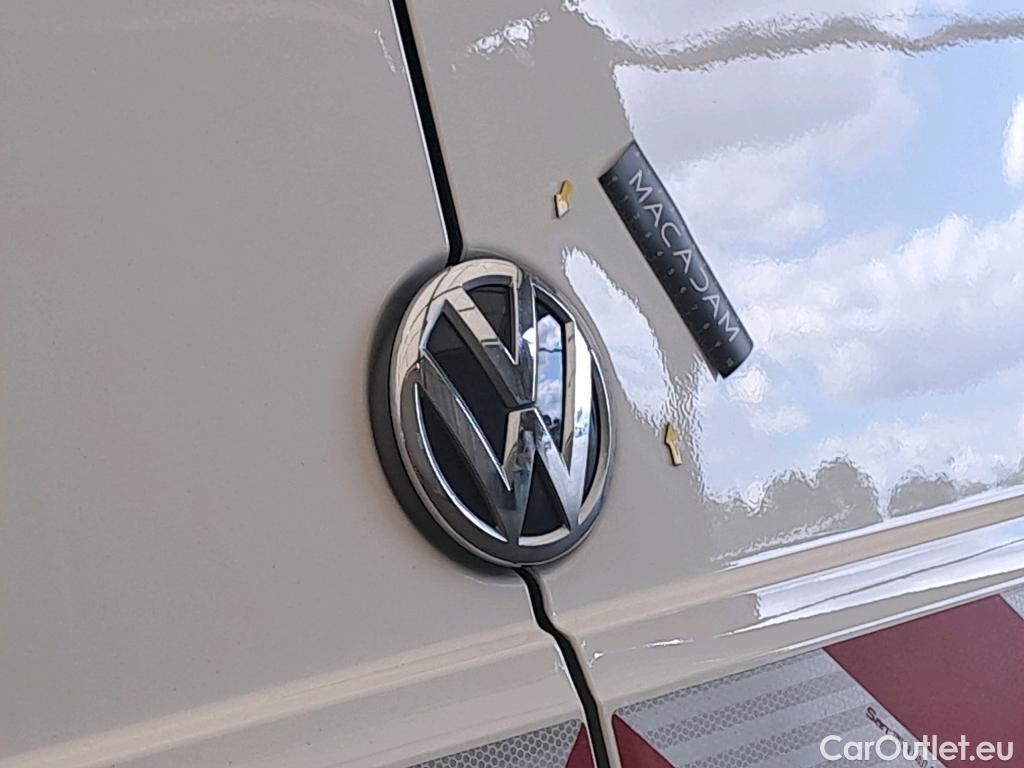  Volkswagen  Crafter  Fourgon Fourgon 35 mittlerer Radstand mit Hochdach FWD 2.0 140CV BVM6 #11
