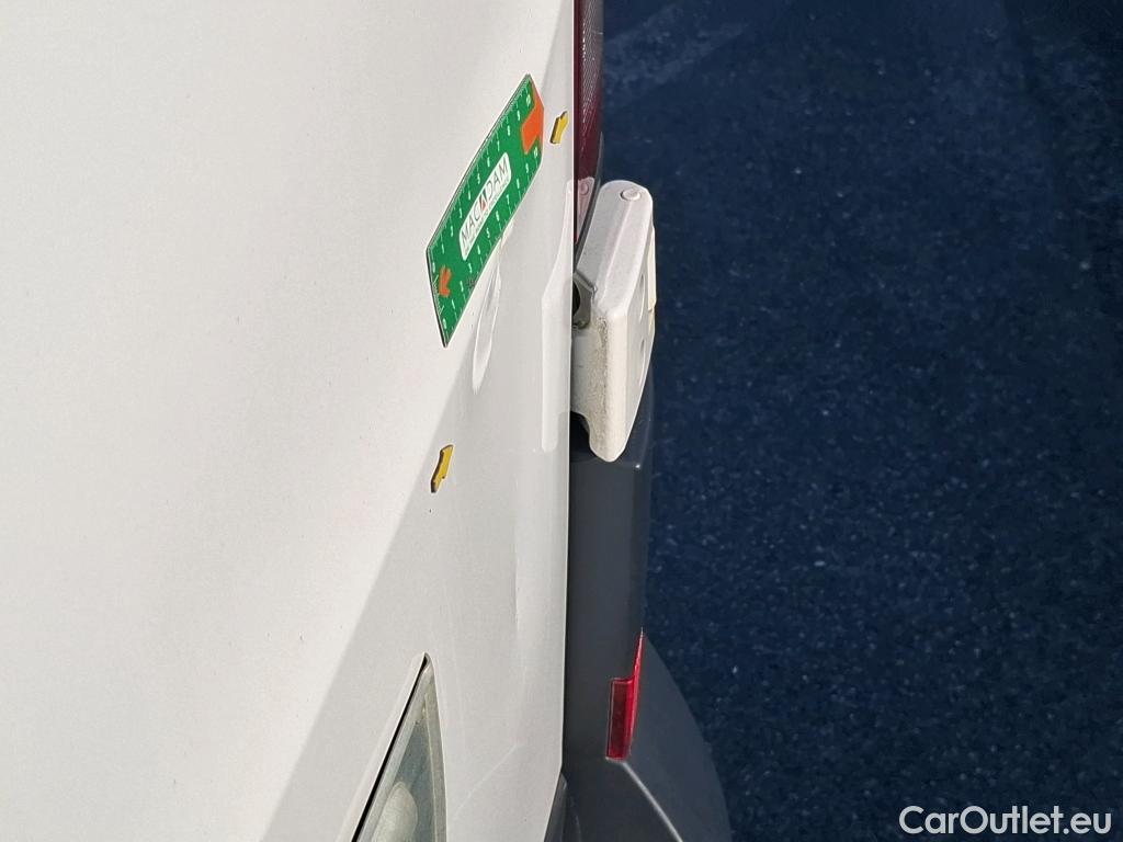  Volkswagen  Crafter  Fourgon Fourgon 35 mittlerer Radstand mit Hochdach FWD 2.0 140CV BVM6 #5