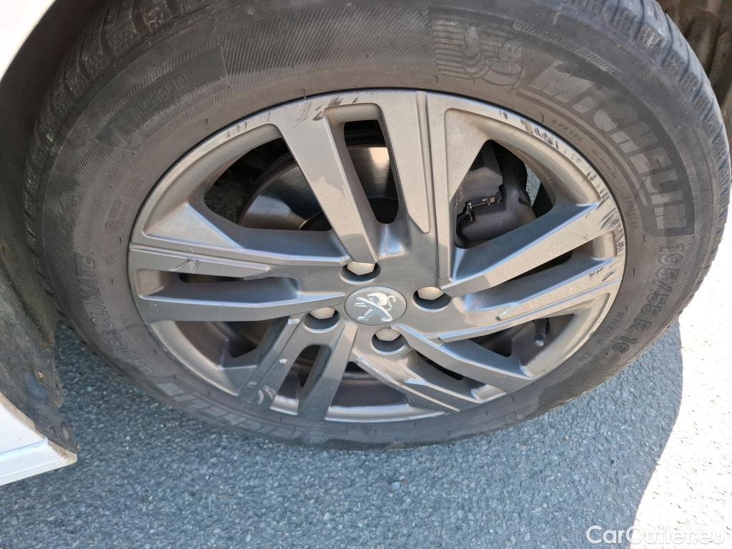  Peugeot  208  Active Pack 1.2 PureTech 100CV BVM6 E6d #2