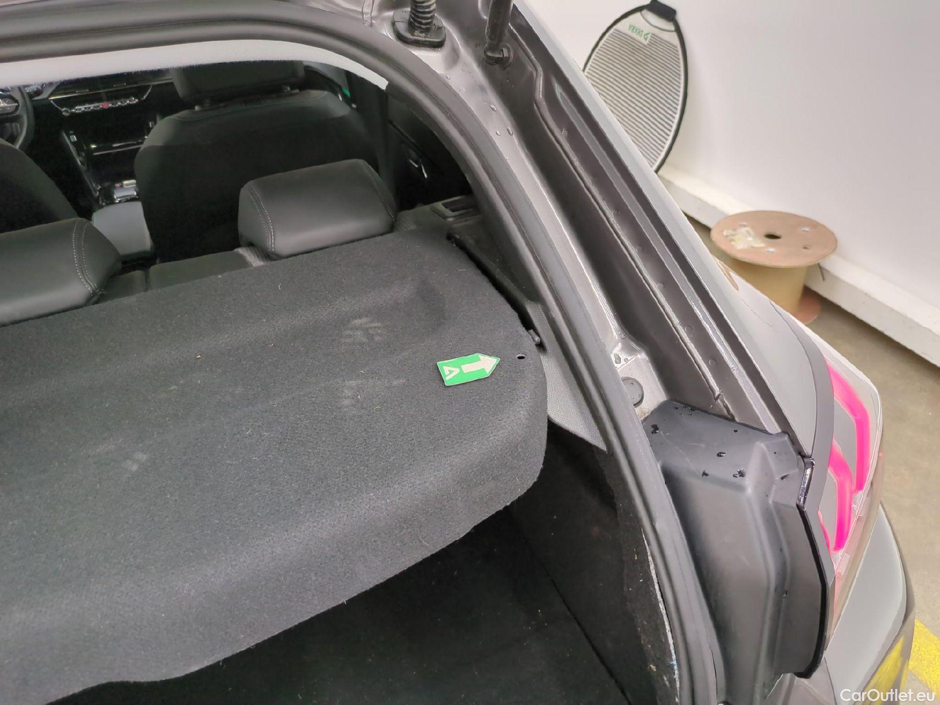  Peugeot  208  Allure Pack 1.2 PureTech 100CV BVA8 E6d #3