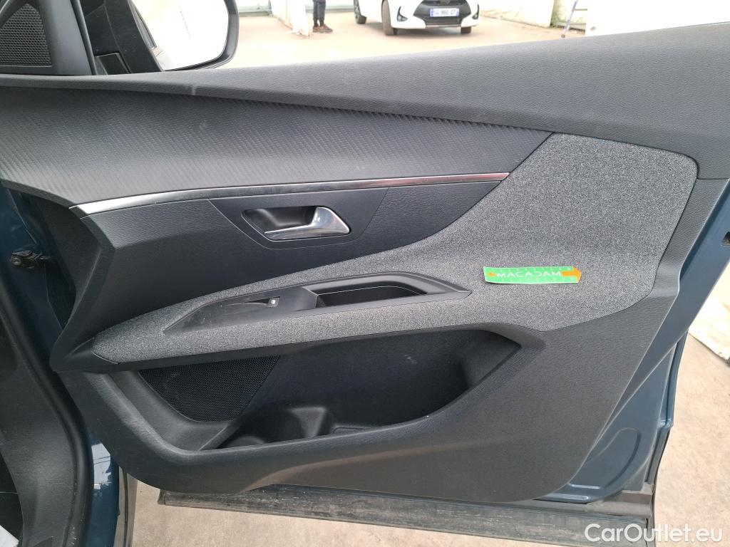  Peugeot  3008 PEUGEOT  / 2020 / 5P / SUV 1.6 HYBRID 225 E-EAT8 Active Pack #21