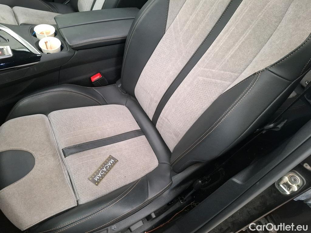  Peugeot  3008 PEUGEOT  / 2020 / 5P / SUV 1.6 HYBRID 225 E-EAT8 GT Pack #63