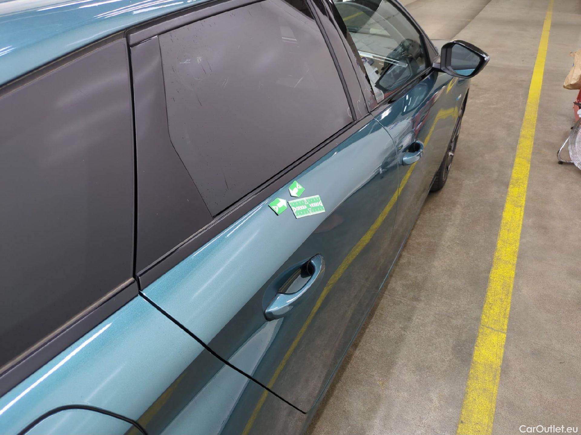  Peugeot  308 PEUGEOT  SW / 2021 / 5P / Break PHEV 180 E-EAT8 ALLURE PACK #41