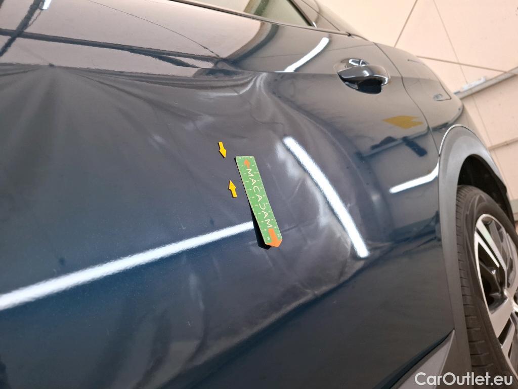  Peugeot  3008 PEUGEOT  / 2020 / 5P / SUV 1.6 HYBRID 225 E-EAT8 Active Pack #23
