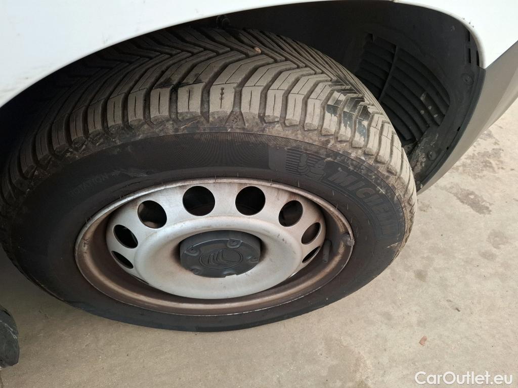  Citroen  Berlingo CITROEN  / 2018 / 4P / Fourgonnette M 1000kg PureTech 110 BVM6 Driver (Ex L421) #22