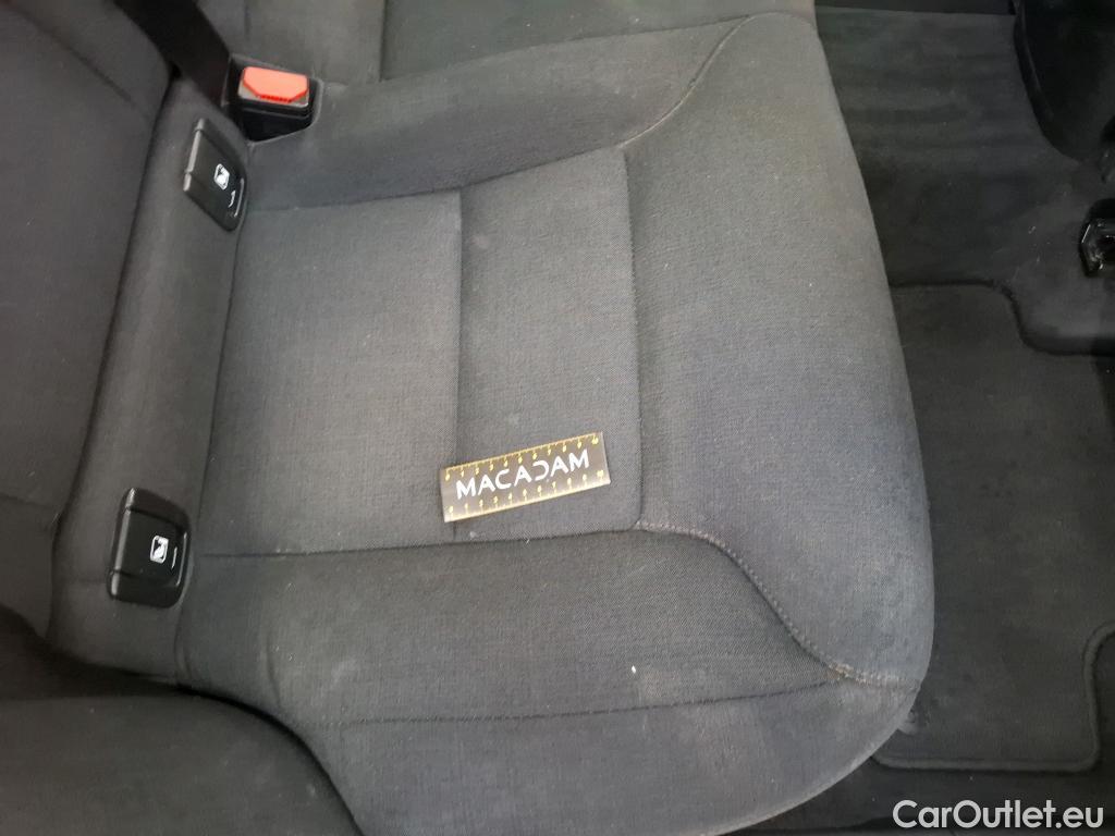  Volvo  XC60 VOLVO  / 2021 / 5P / SUV B4 197 GearTronic 8 Momentum #14